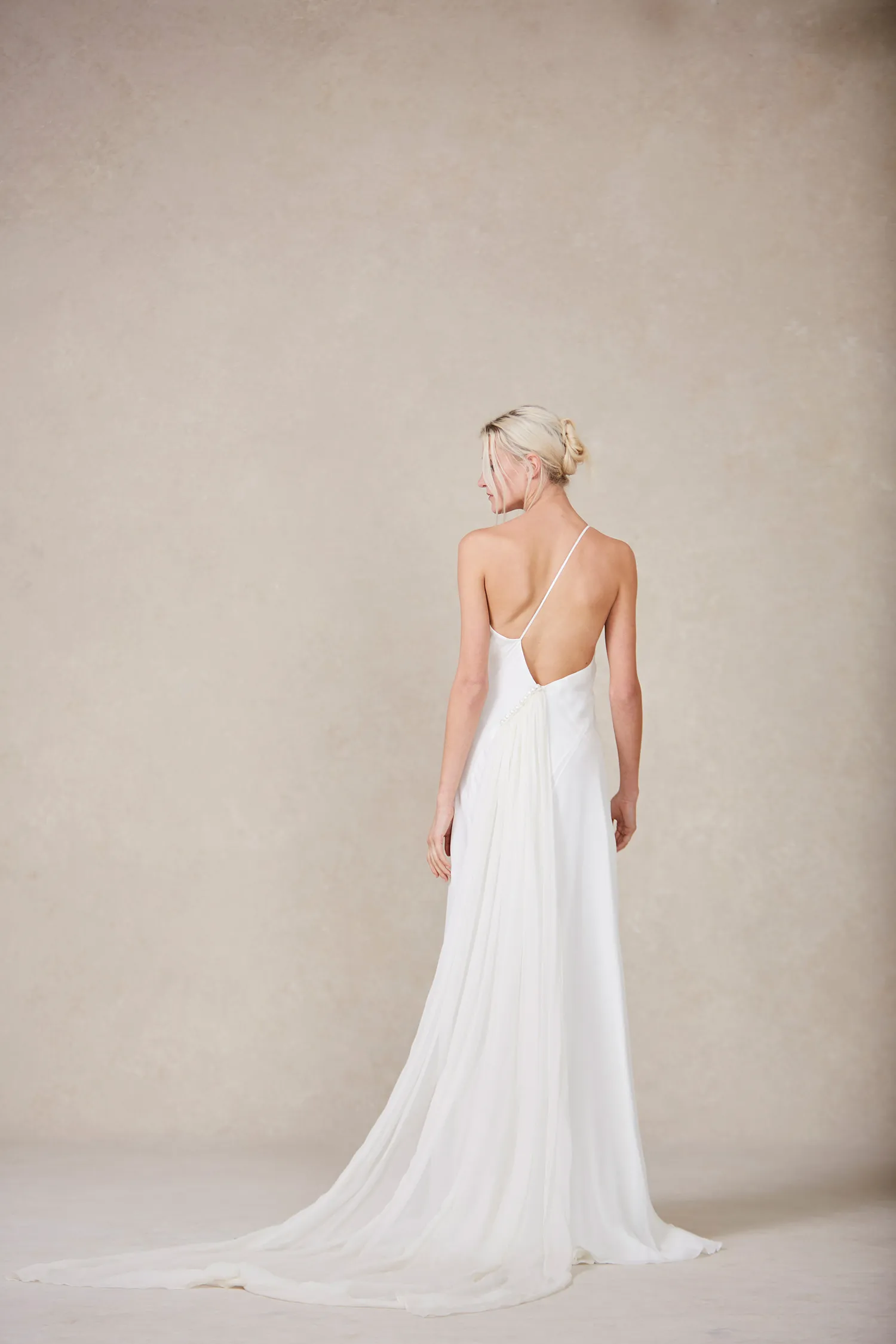 Nordeen Bridal Spring 2022 Collection. theweddingnotebook.com
