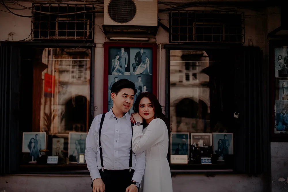 Photo by Jessielyee Photography. theweddingnotebook.com