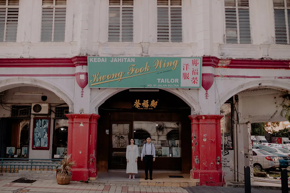 Photo by Jessielyee Photography. theweddingnotebook.com