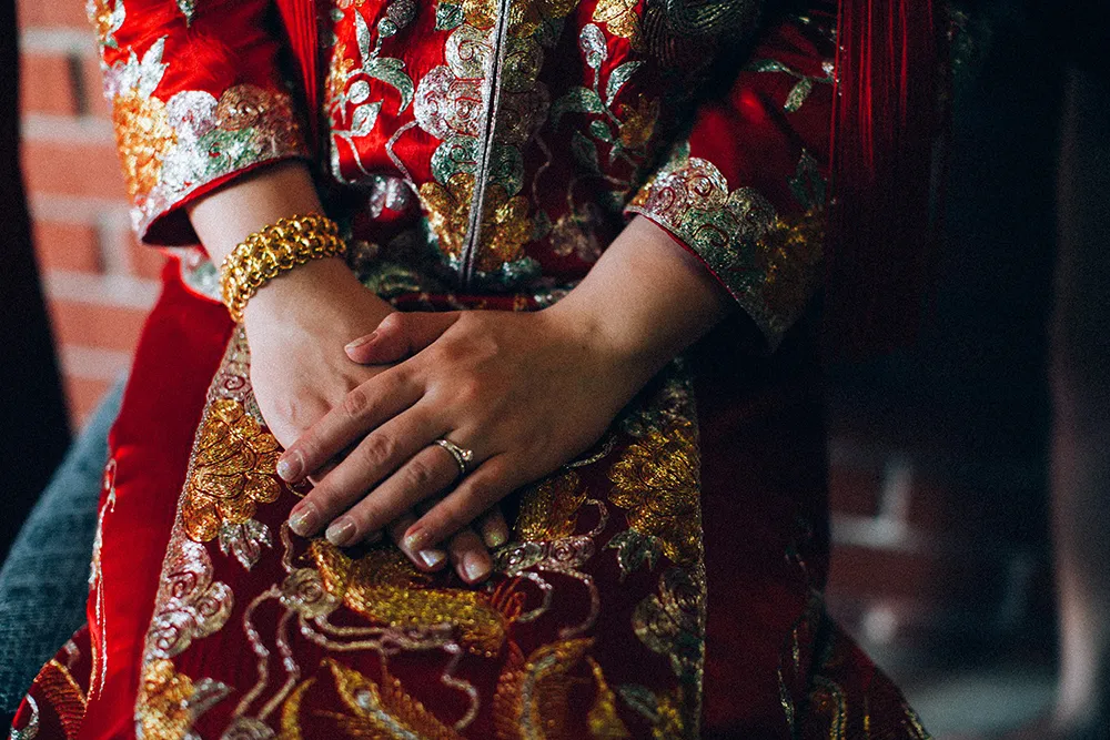 Photo by Hellojanelee Photography. theweddingnotebook.com