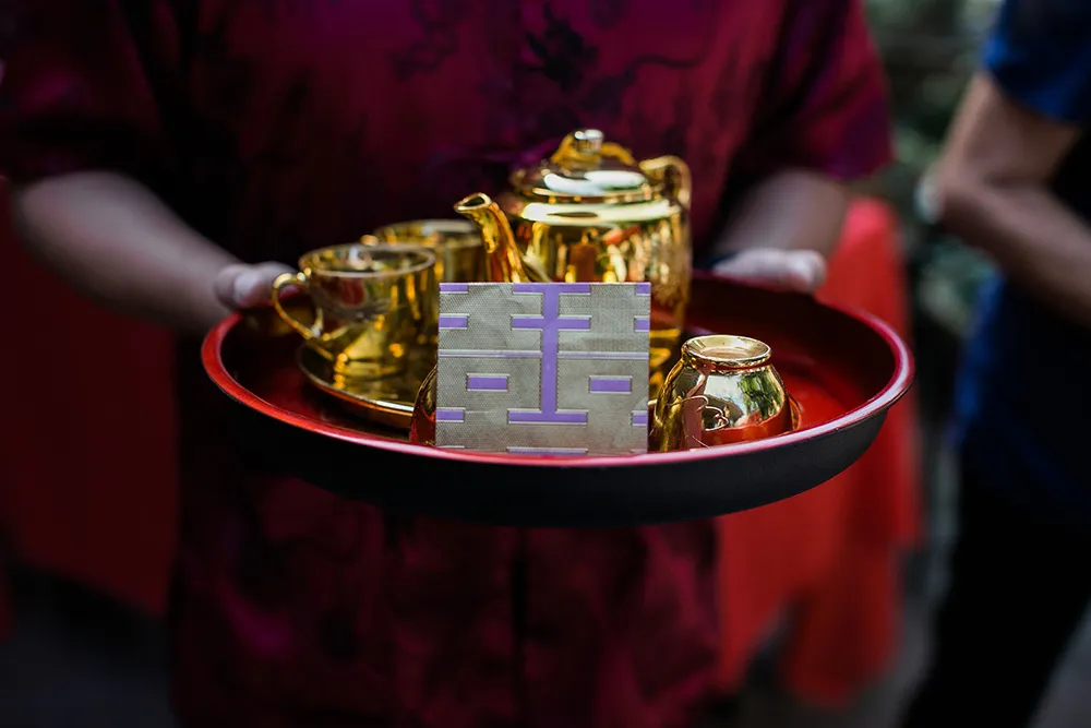 Photo by Hellojanelee Photography. theweddingnotebook.com