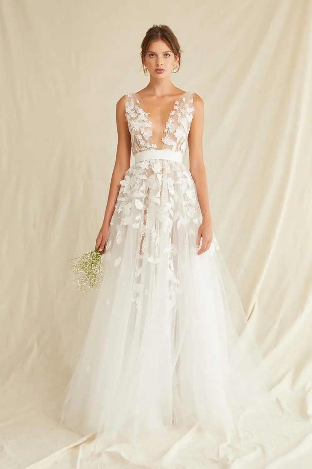 Oscar de la Renta Spring 2021 Collection. theweddingnotebook.com