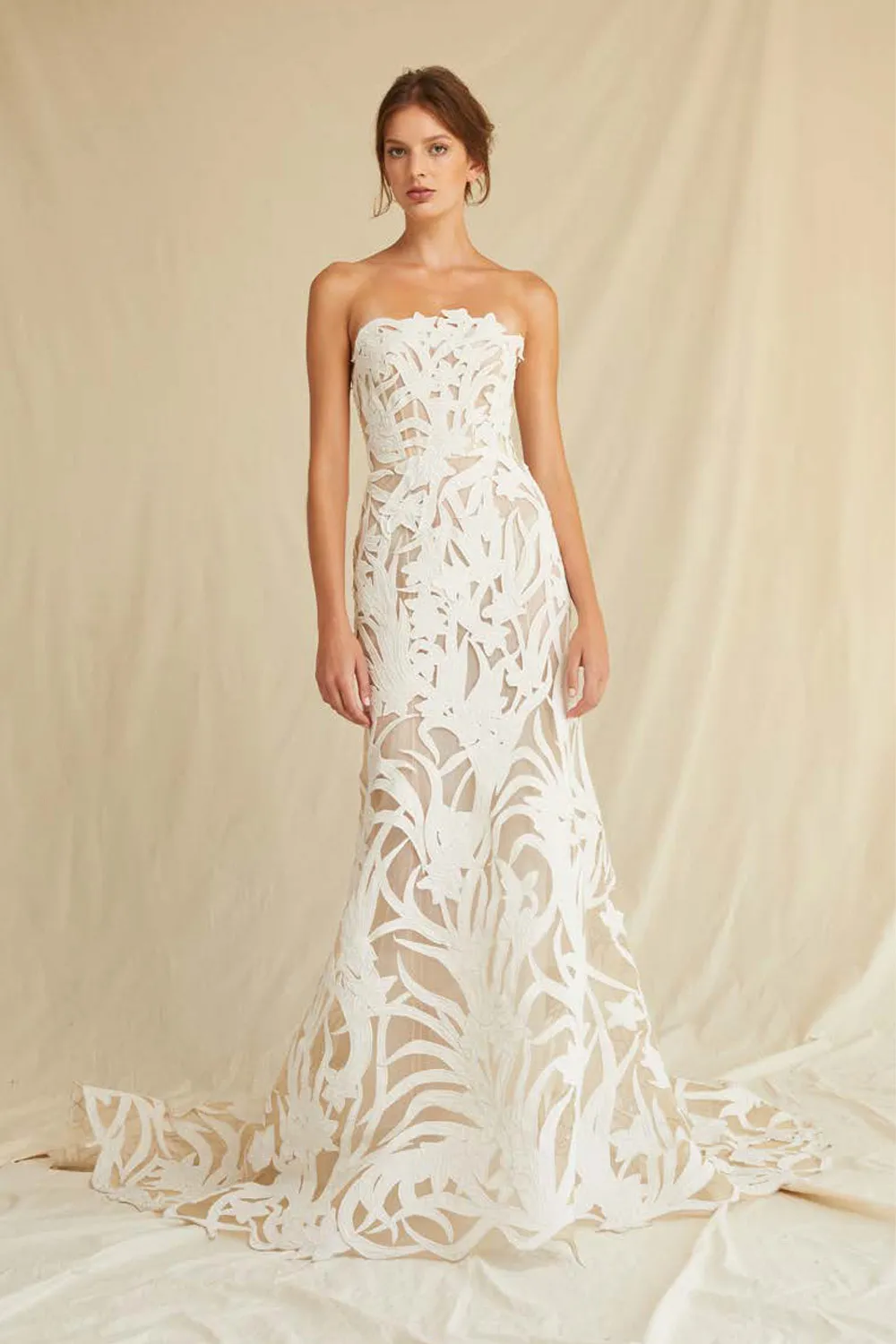 Oscar de la Renta Spring 2021 Collection. theweddingnotebook.com