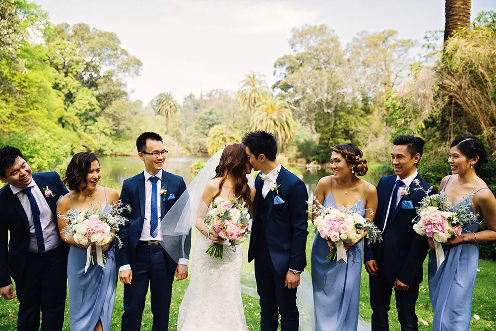 Photo by Alison Mayfield Photography Studio. theweddingnotebook.com 