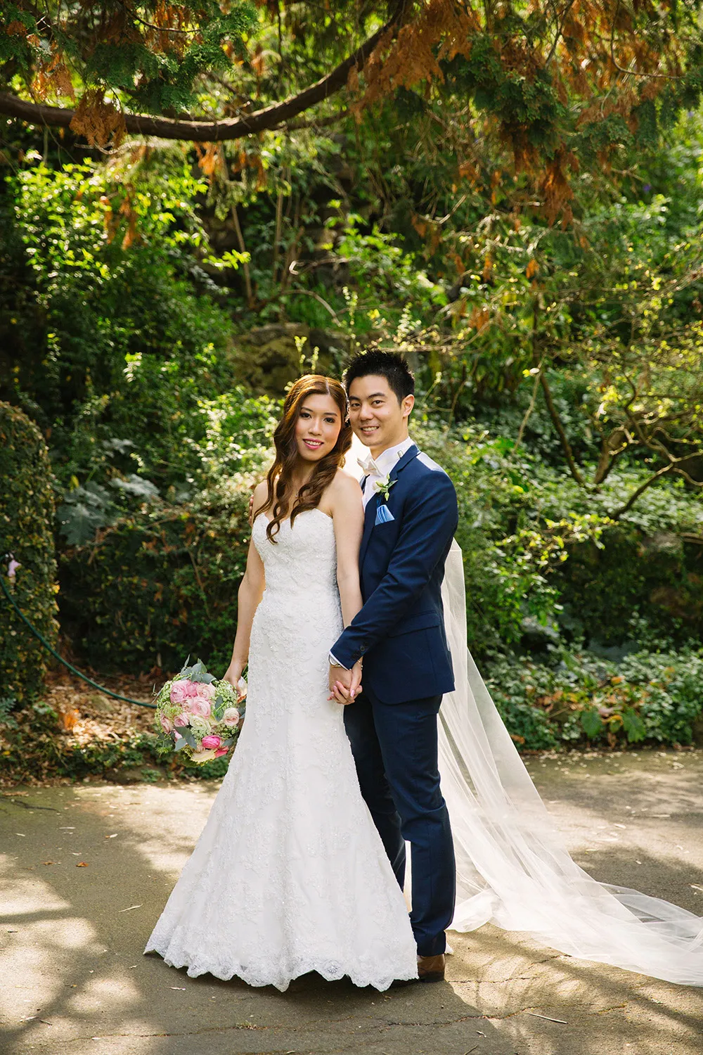 Photo by Alison Mayfield Photography Studio. theweddingnotebook.com 