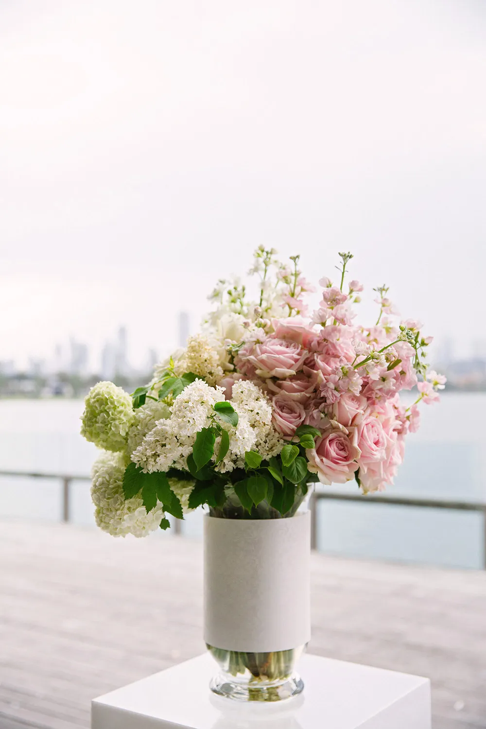 Photo by Alison Mayfield Photography Studio. theweddingnotebook.com 