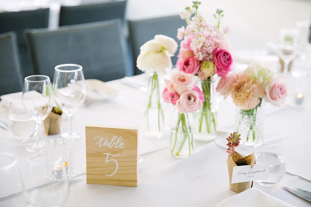 Photo by Alison Mayfield Photography Studio. theweddingnotebook.com 