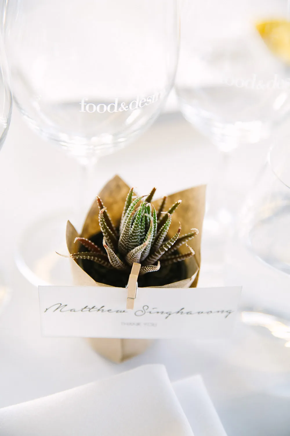 Photo by Alison Mayfield Photography Studio. theweddingnotebook.com 