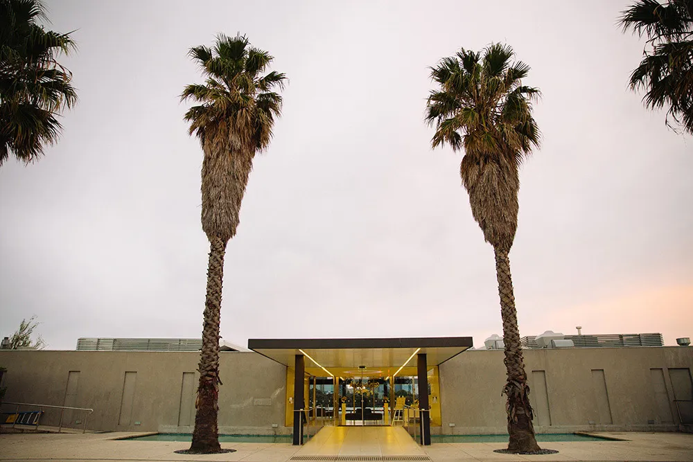 Photo by Alison Mayfield Photography Studio. theweddingnotebook.com 