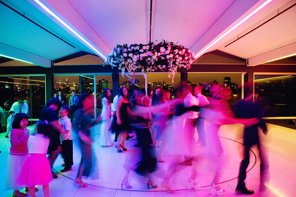 Photo by Alison Mayfield Photography Studio. theweddingnotebook.com 