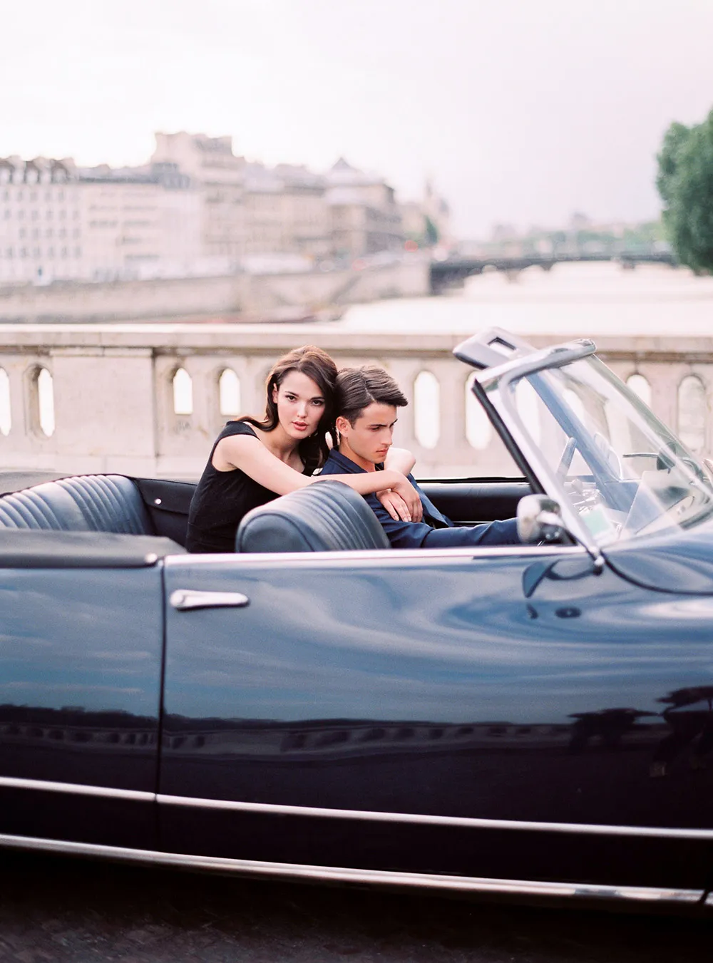 Photo by Le Secret d'Audrey Paris. theweddingnotebook.com