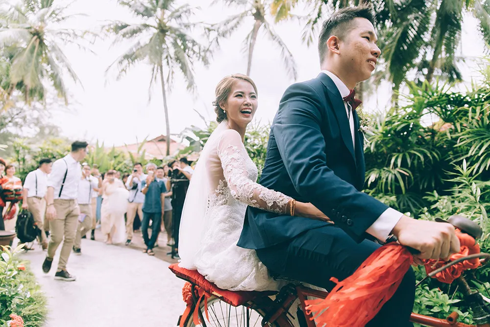 Photo by TK Photography. theweddingnotebook.com