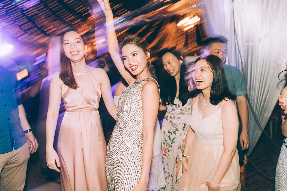 Photo by TK Photography. theweddingnotebook.com