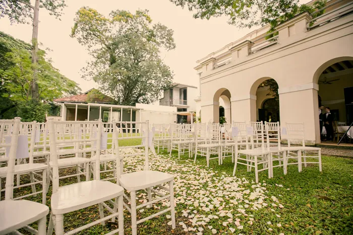 Suffolk House garden wedding. Photo by Gallerie CK. theweddingnotebook.com