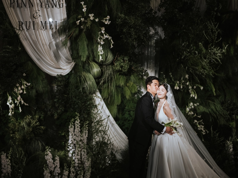 Pinn Yang & Rui Mei’s Refined East-Meets-West Wedding at E&O Penang