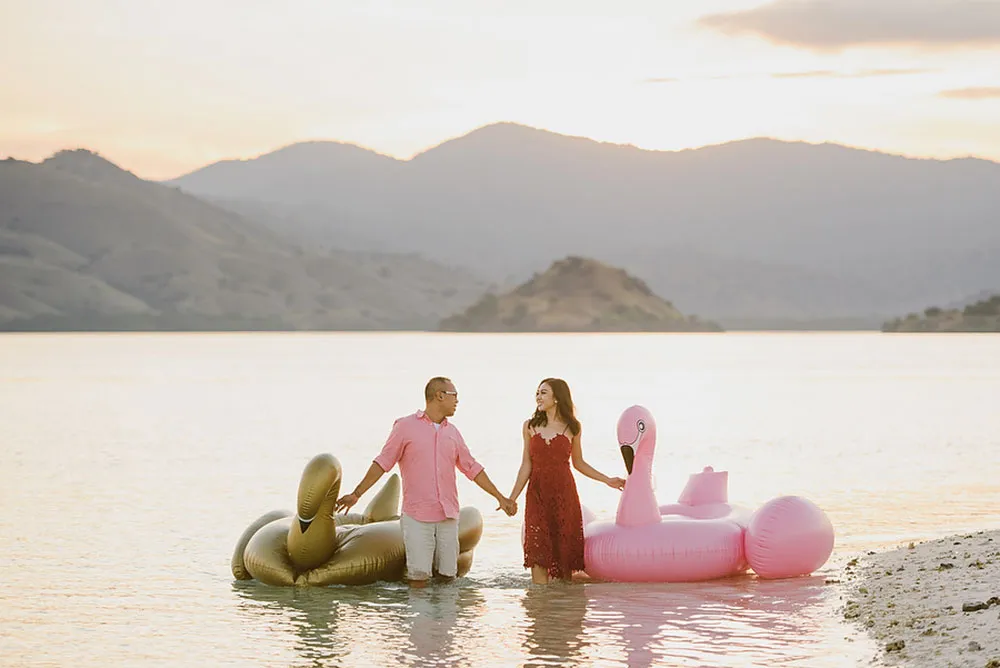 Photo by Gusde Photography. p://theweddingnotebook.com
