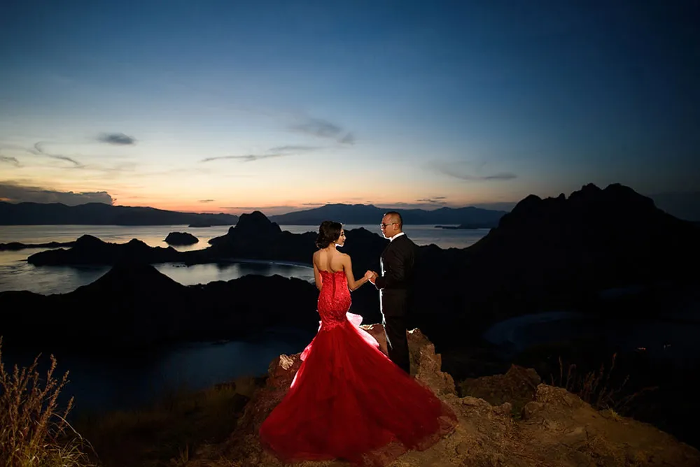 Photo by Gusde Photography. p://theweddingnotebook.com