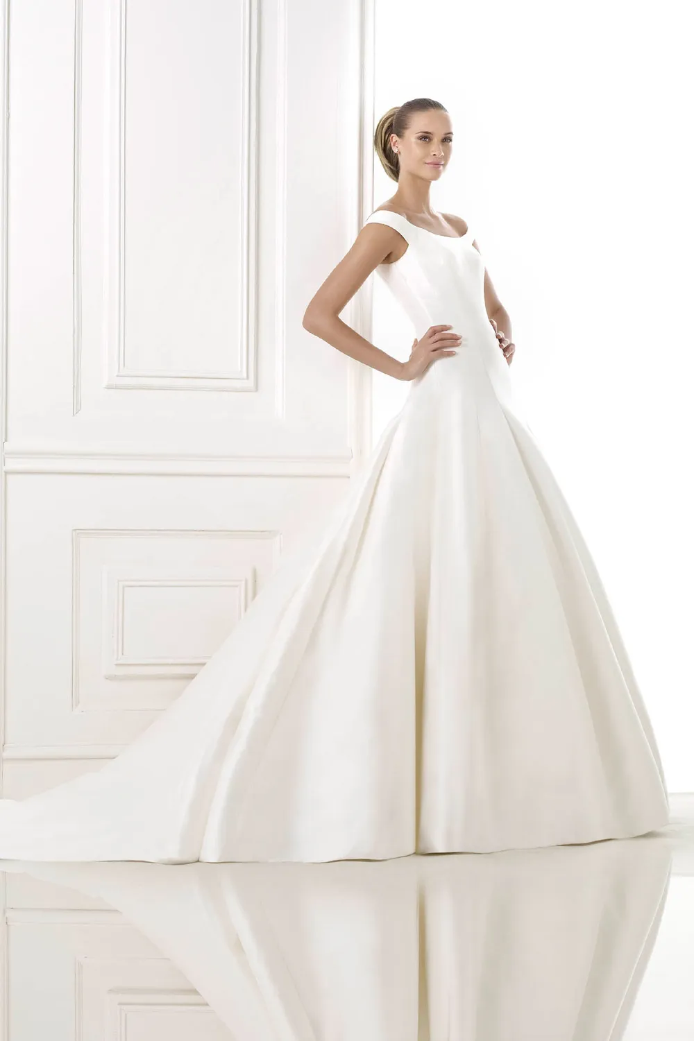 Pronovias 2015 Bridal Collection. theweddingnotebook.com