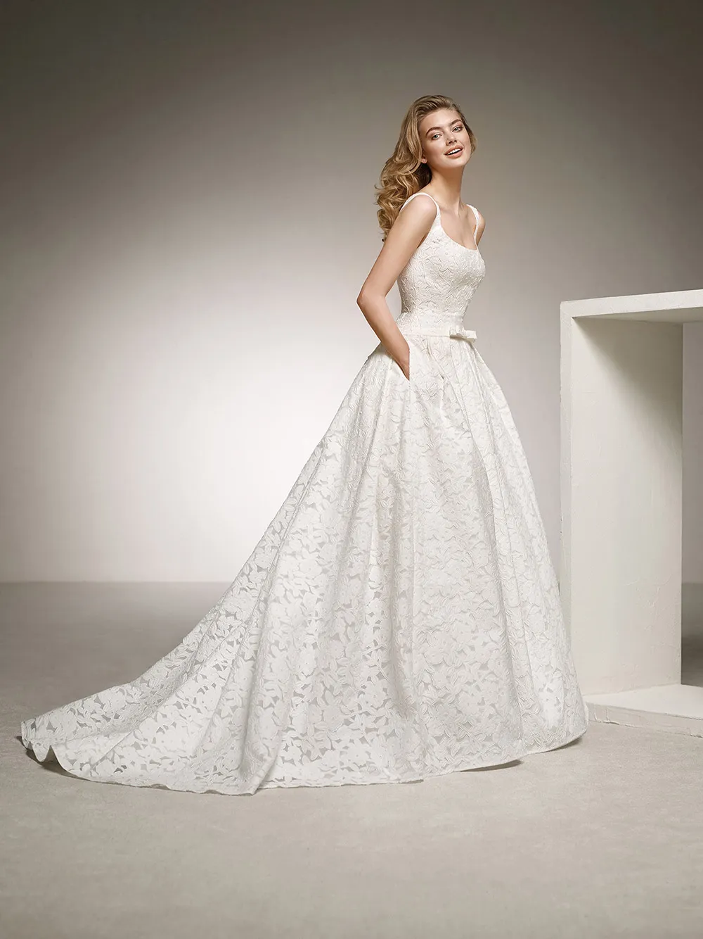 Deesa - Pronovias 2018 Bridal Collection. theweddingnotebook.com