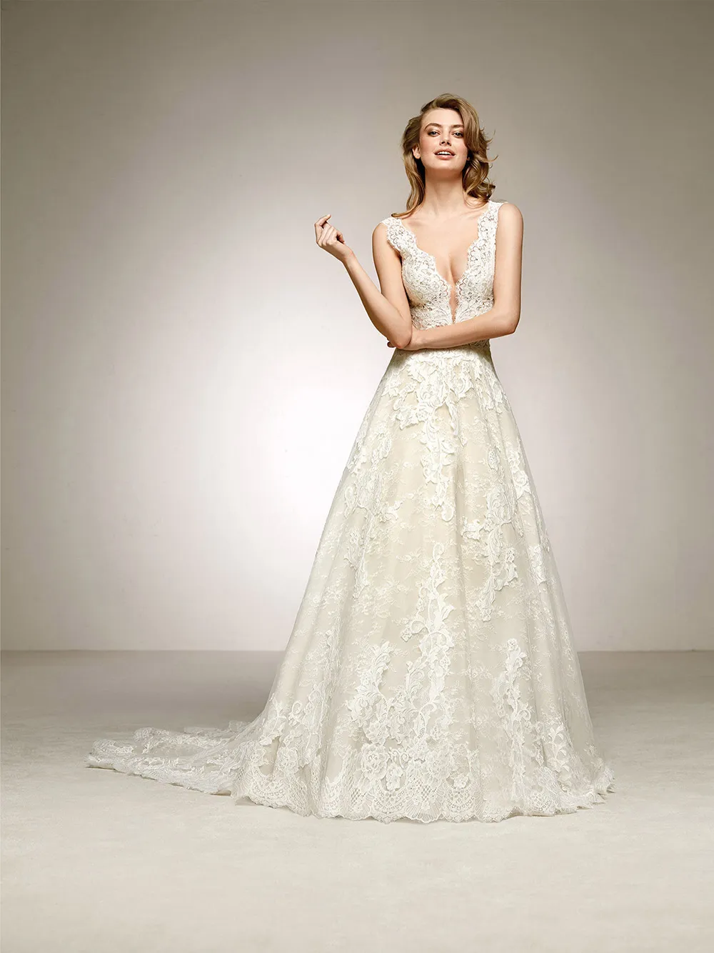 Devany - Pronovias 2018 Bridal Collection. theweddingnotebook.com