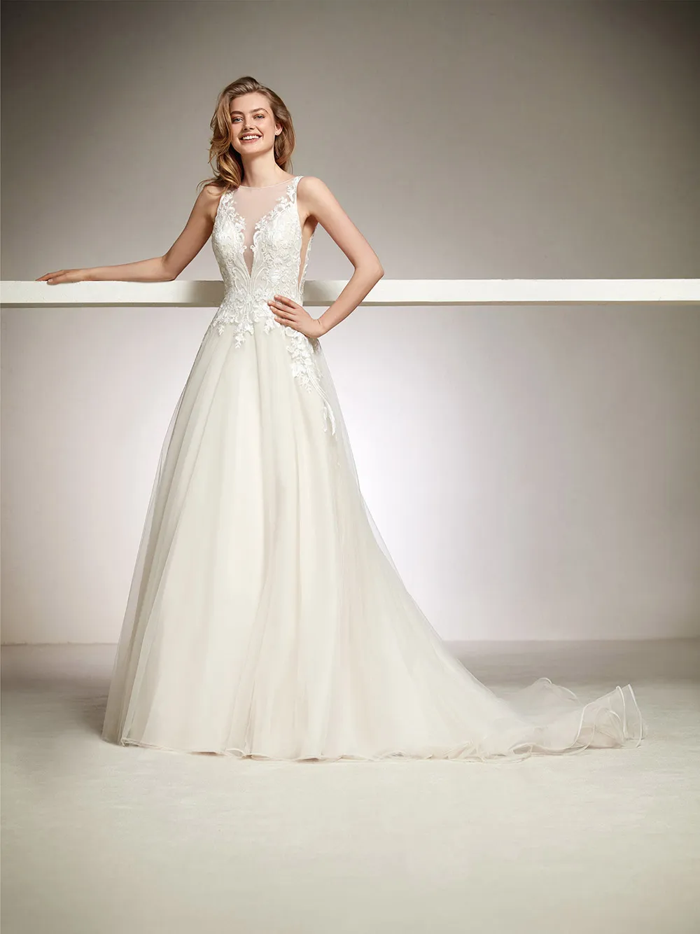 Doha - Pronovias 2018 Bridal Collection. theweddingnotebook.com