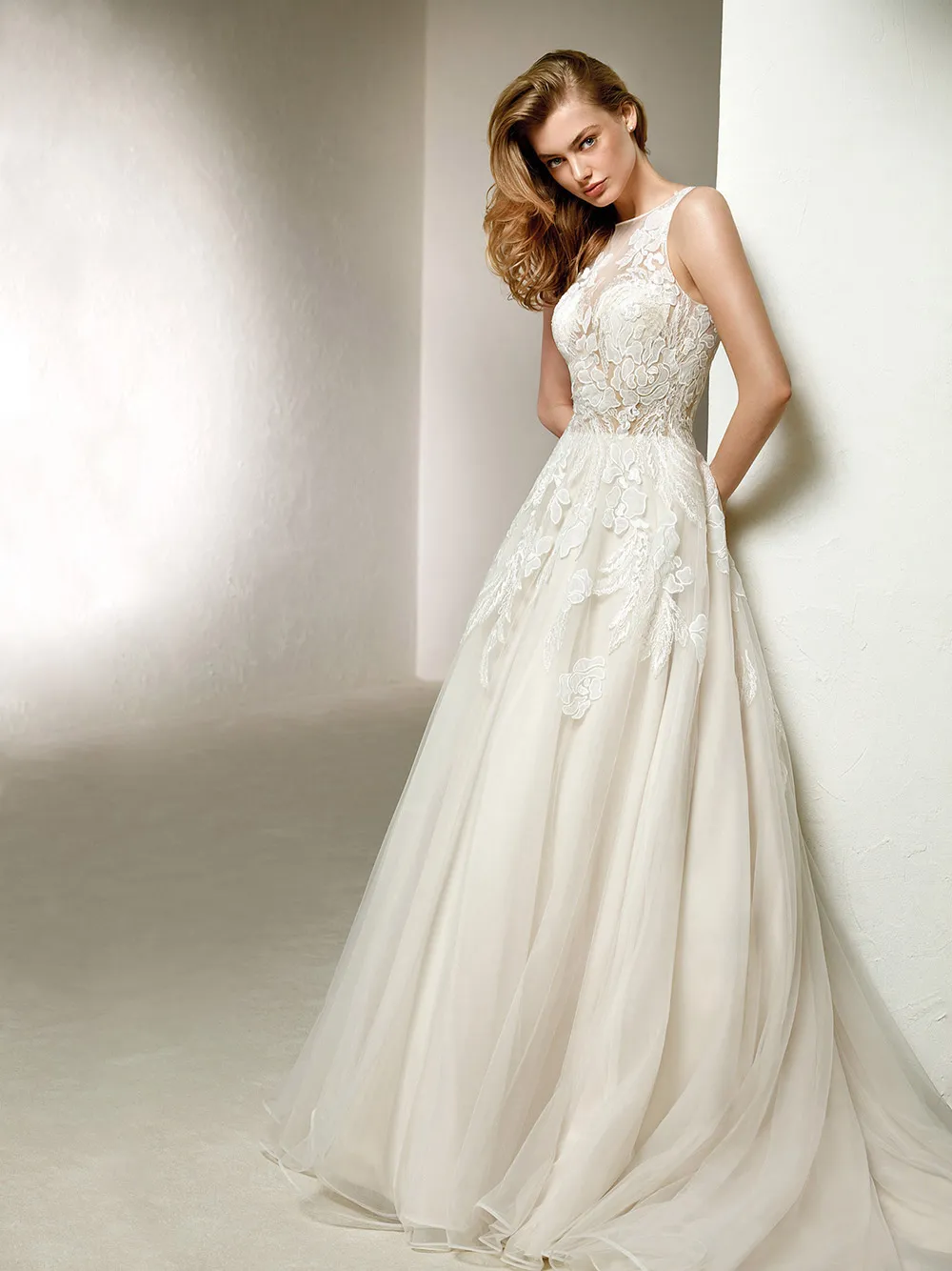 Dola - Pronovias 2018 Bridal Collection. theweddingnotebook.com