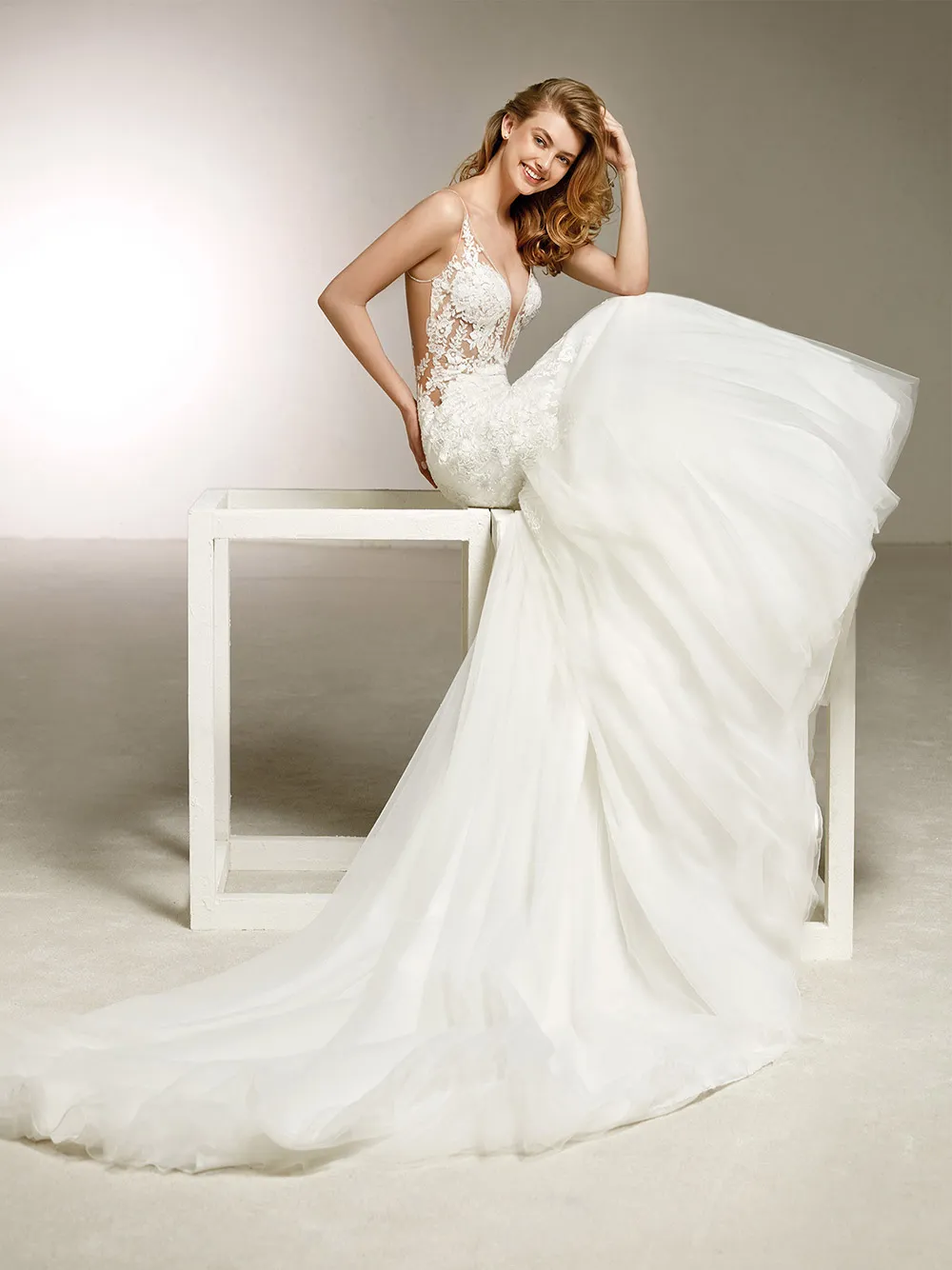 Donatella - Pronovias 2018 Bridal Collection. theweddingnotebook.com