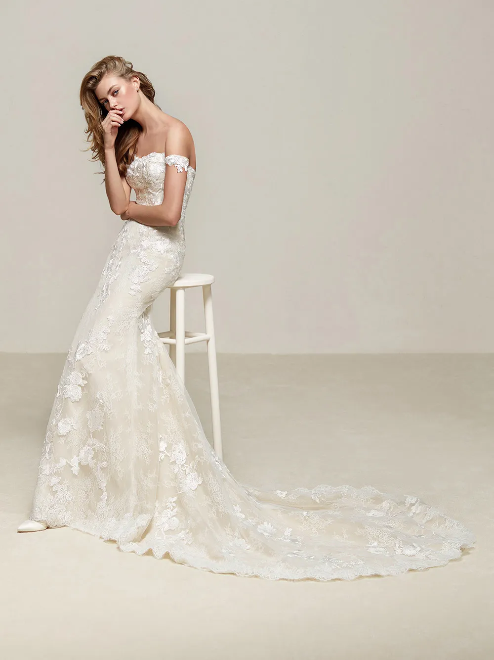 Dria - Pronovias 2018 Bridal Collection. theweddingnotebook.com