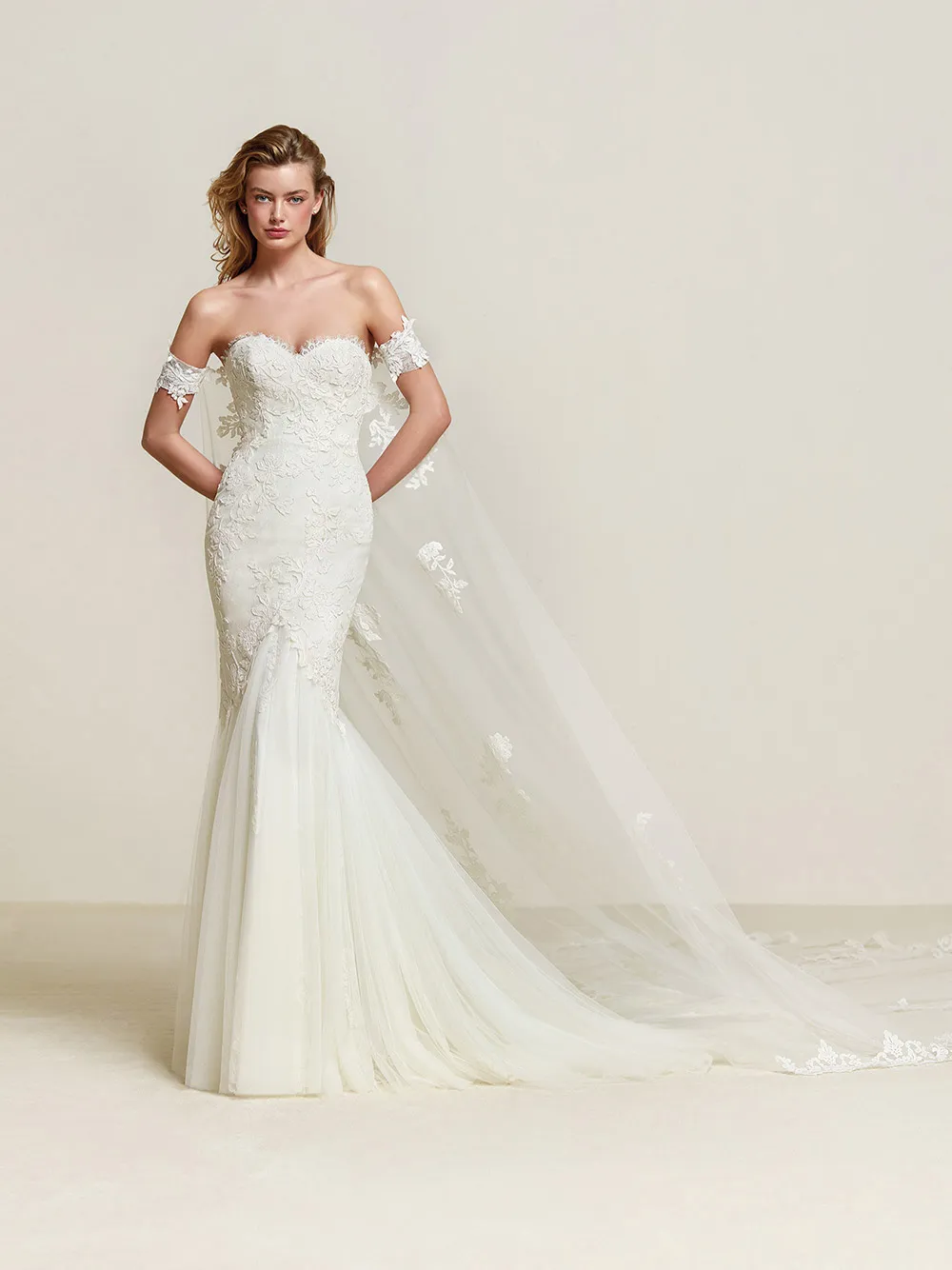 Drimea - Pronovias 2018 Bridal Collection. theweddingnotebook.com