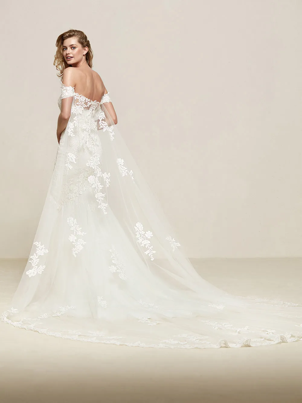 Drimea - Pronovias 2018 Bridal Collection. theweddingnotebook.com