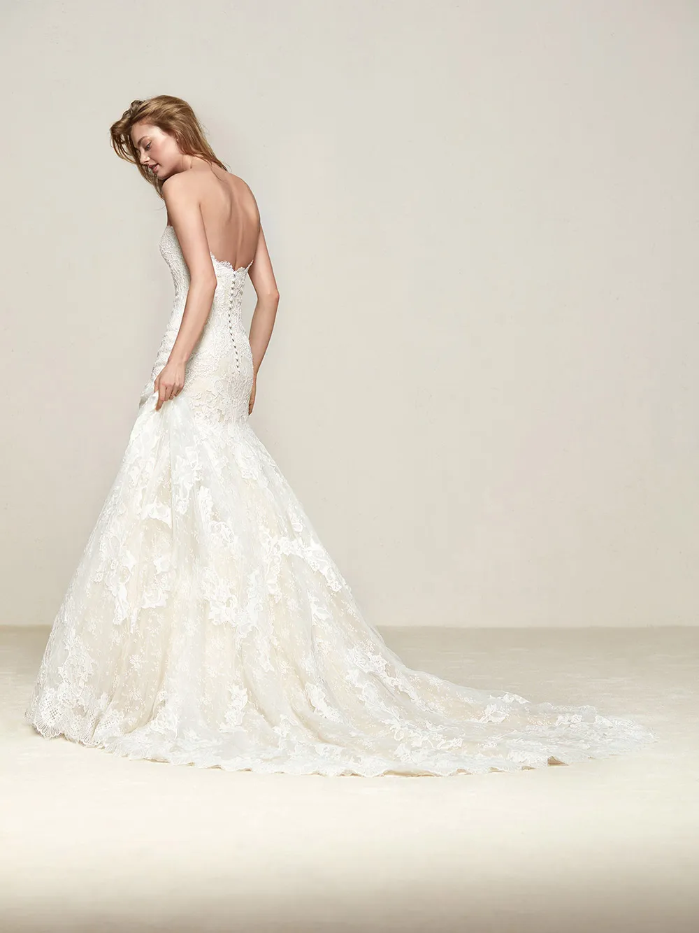 Druida - Pronovias 2018 Bridal Collection. theweddingnotebook.com