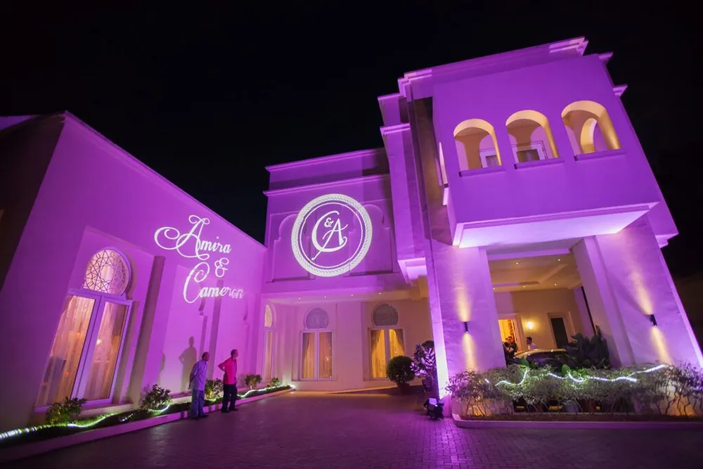 Flowers and Decor by WIshing Tree. theweddingnotebook.com