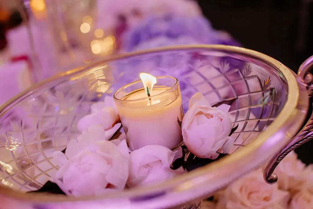 Flowers and Decor by WIshing Tree. theweddingnotebook.com