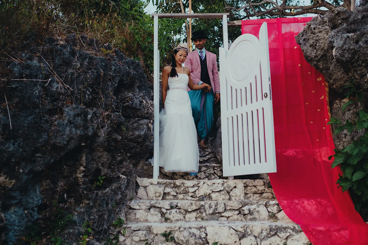 Funkydali Photography. theweddingnotebook.com