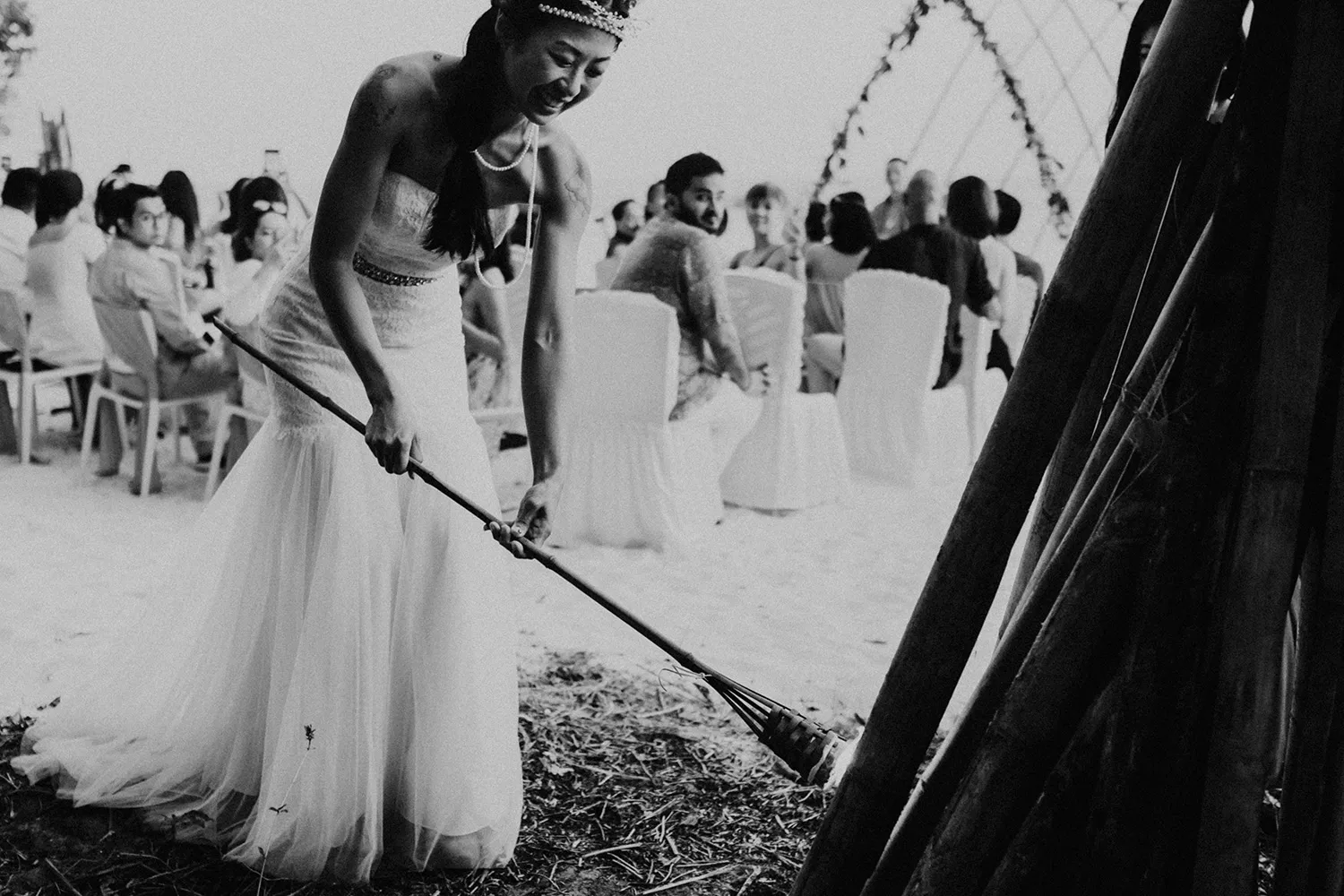 Funkydali Photography. theweddingnotebook.com