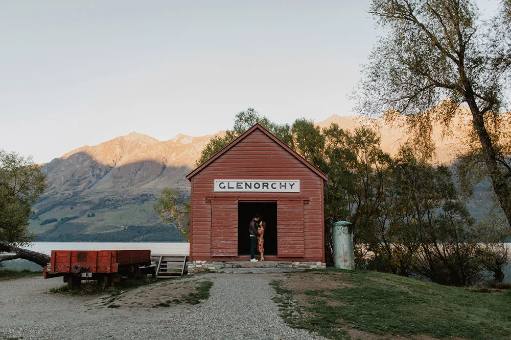 Photo by Fire, Wood &amp; Earth. theweddingnotebook.com