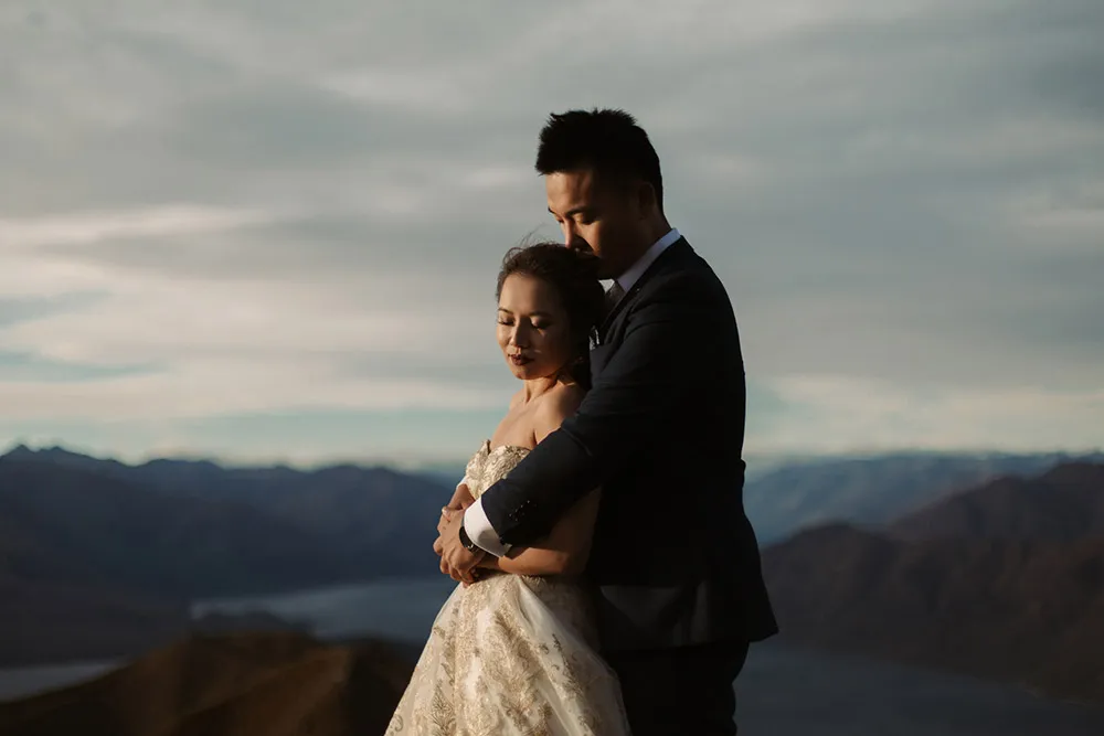 Photo by Fire, Wood &amp; Earth. theweddingnotebook.com