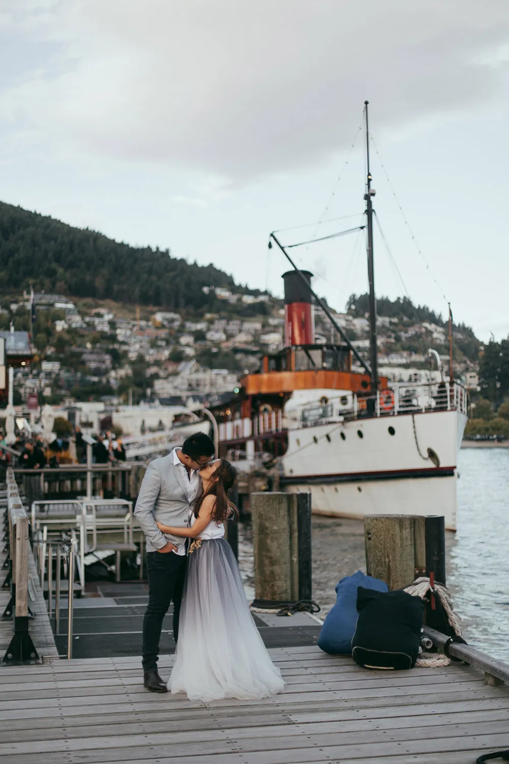 Photo by Fire, Wood &amp; Earth. theweddingnotebook.com