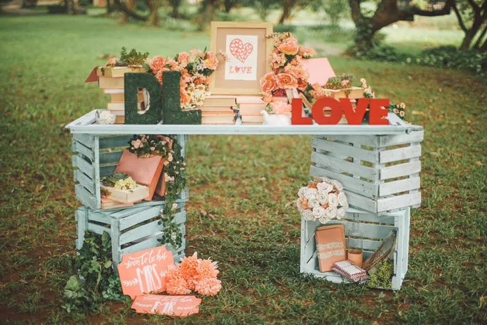 Photo by Daniel Lei Studio. theweddingnotebook.com