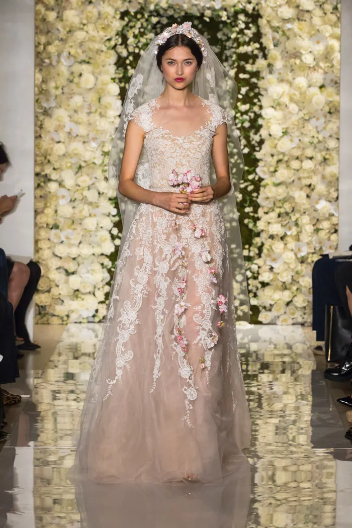 I'm Stunning – Reem Acra Fall 2015 Bridal Collection. theweddingnotebook.com