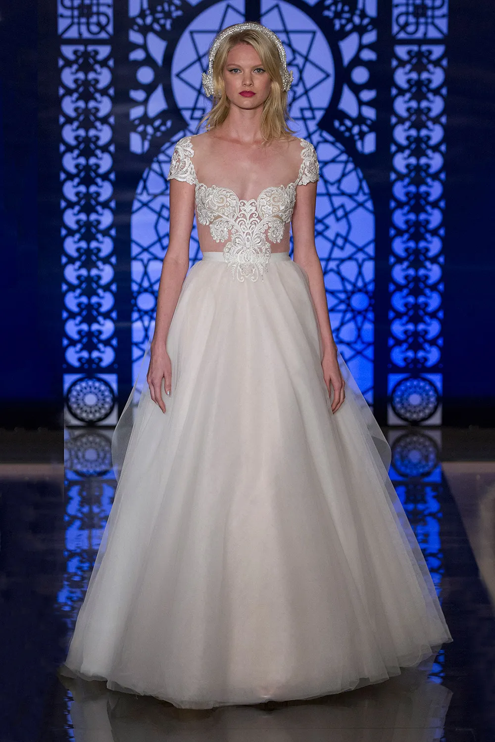 Reem Acra Fall 2016 Bridal Collection. theweddingnotebook.com