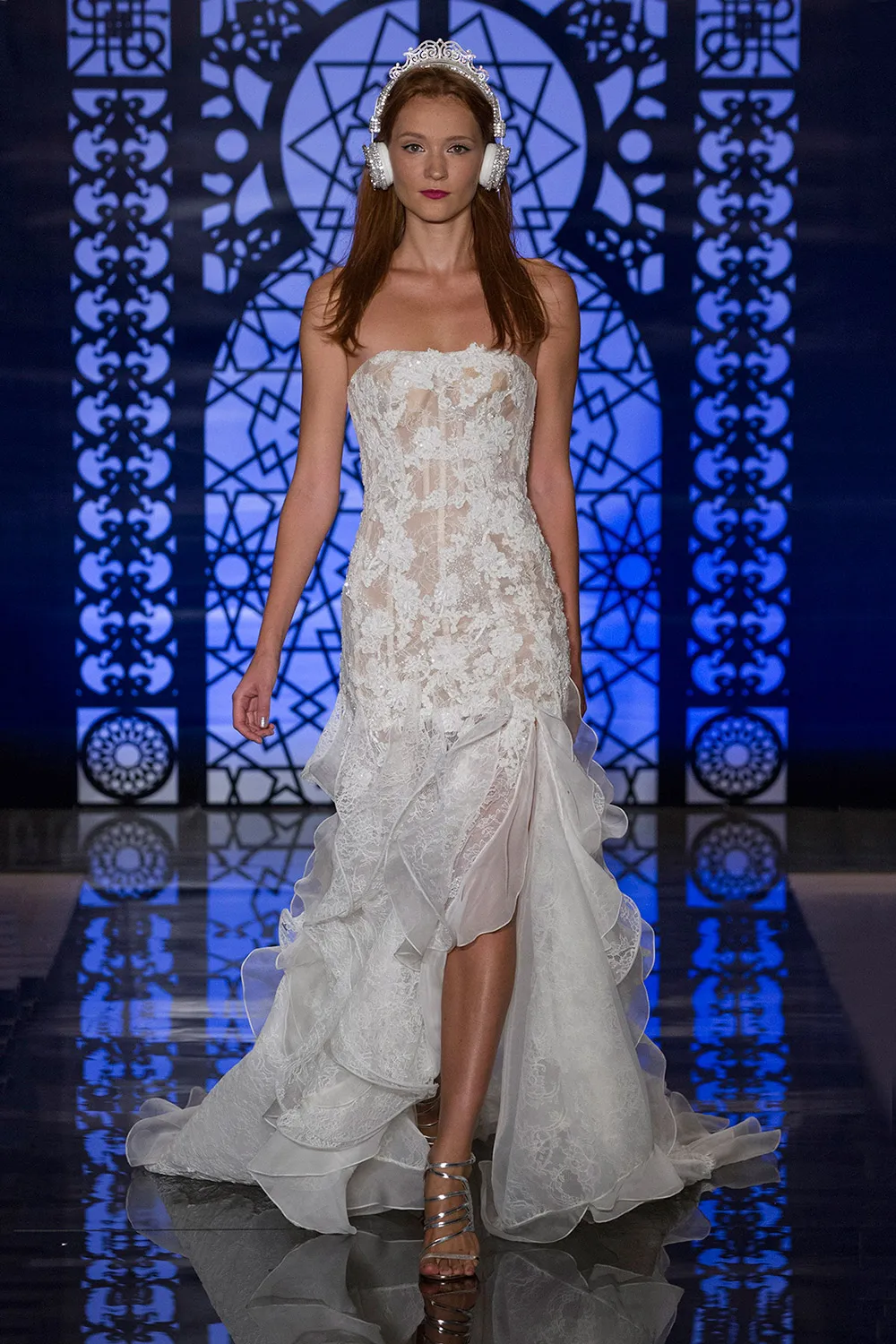Reem Acra Fall 2016 Bridal Collection. theweddingnotebook.com