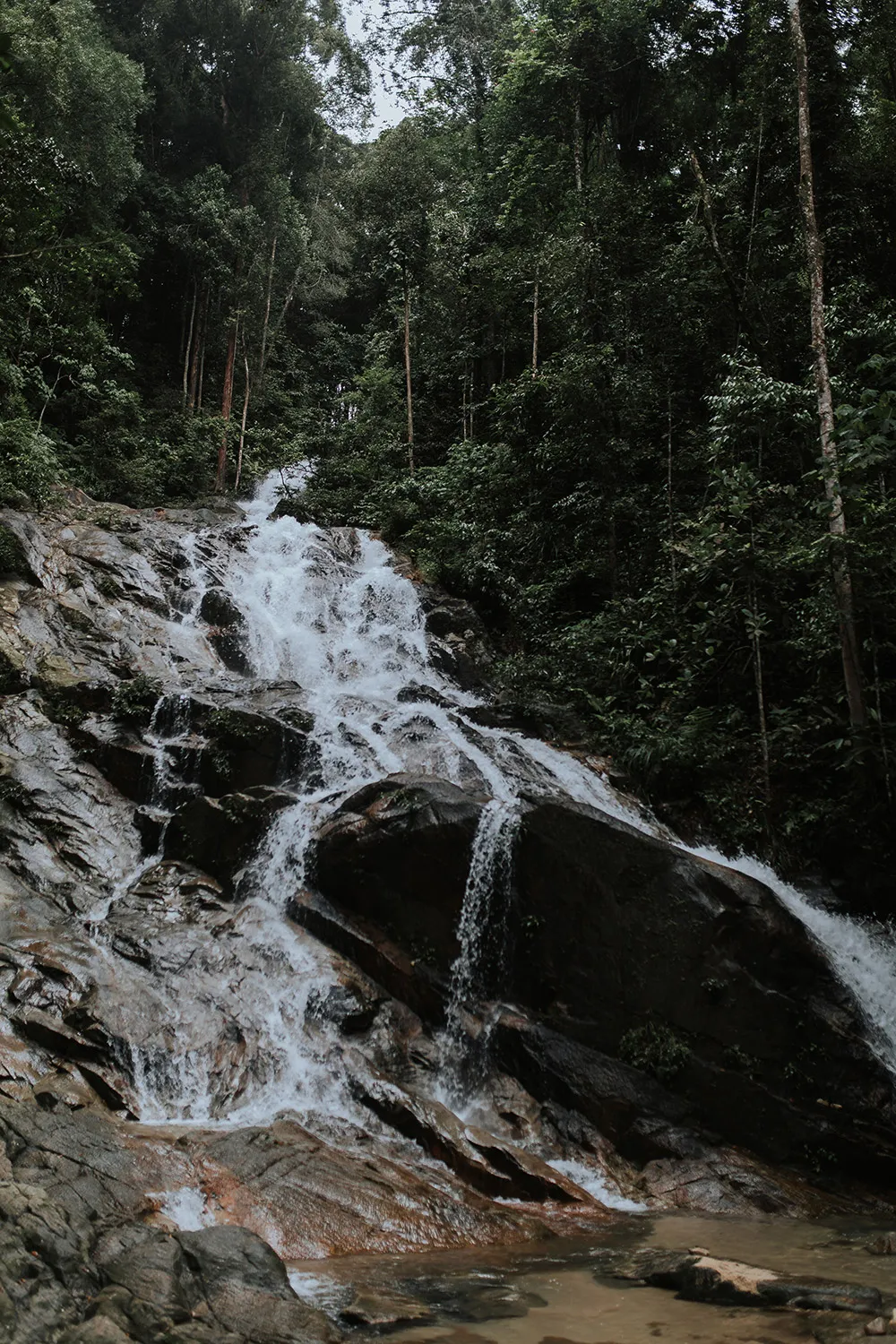 Photo by Anson Photography. theweddingnotebook.com