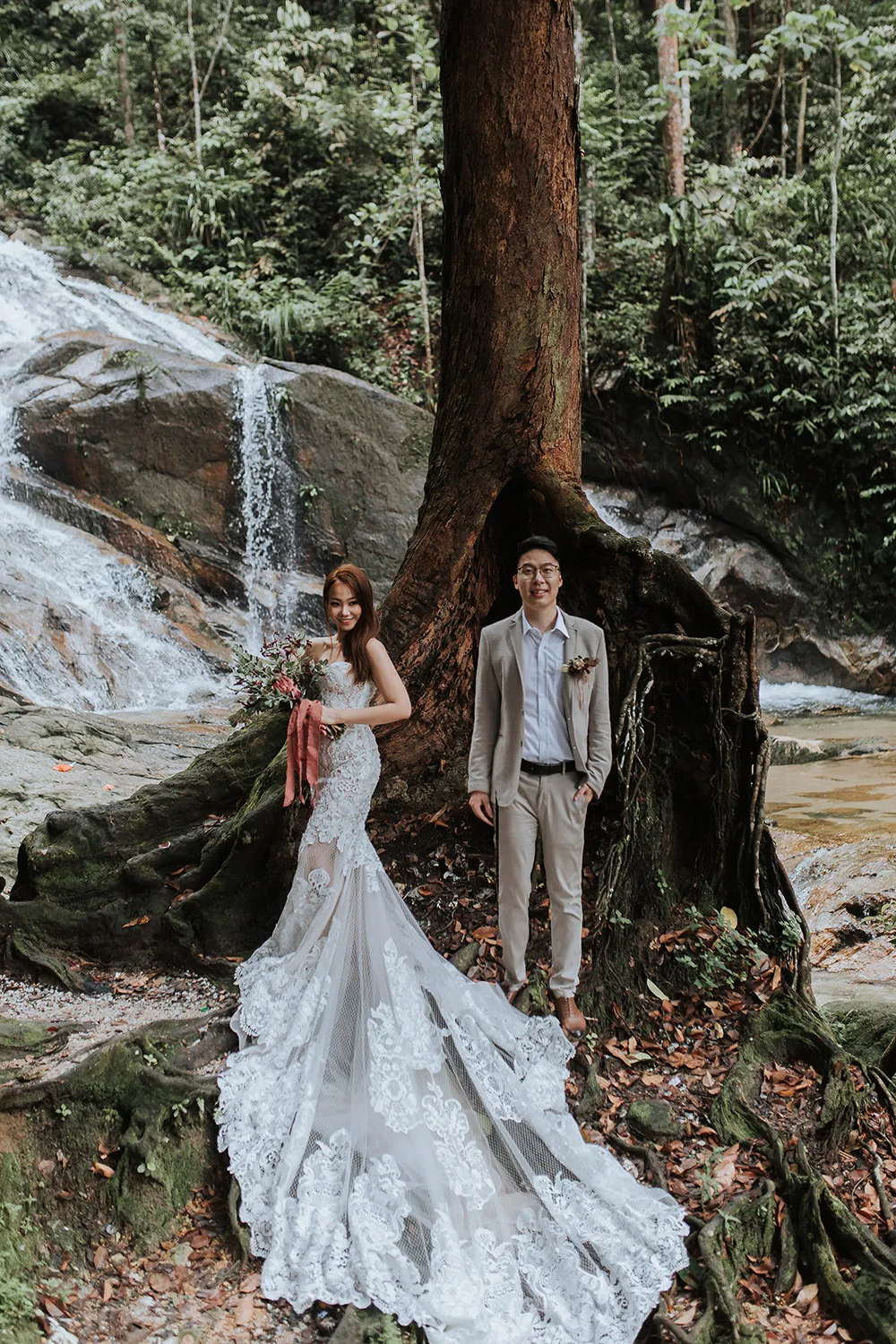 Photo by Anson Photography. theweddingnotebook.com