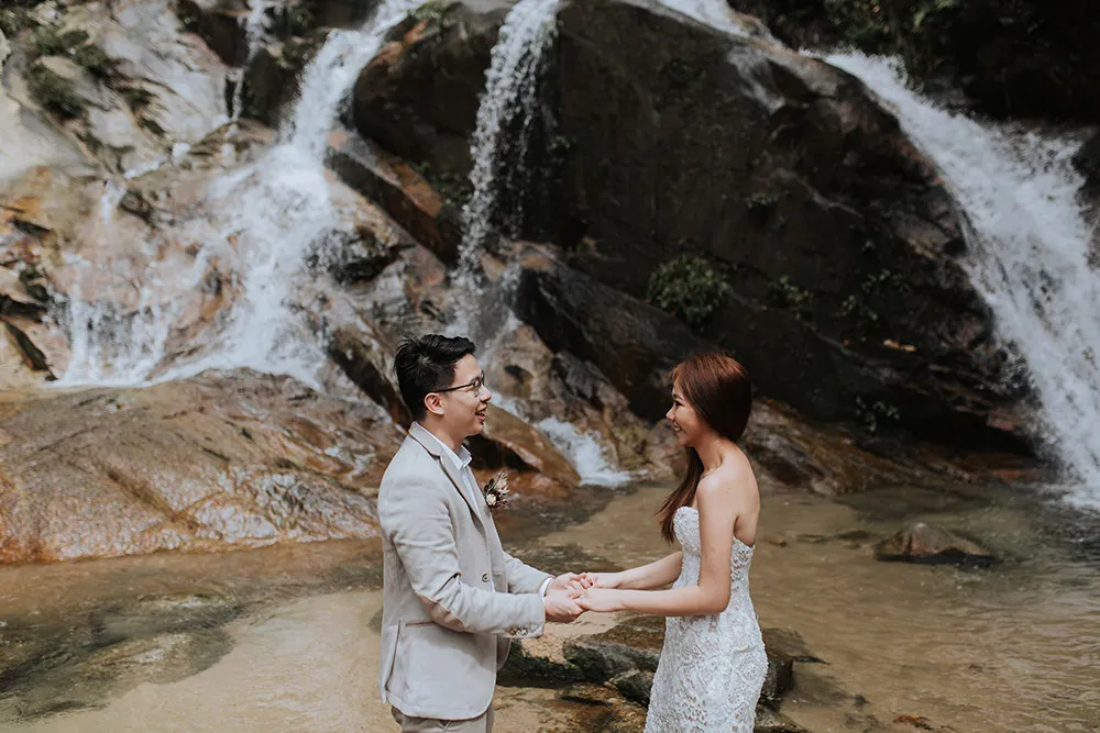 Photo by Anson Photography. theweddingnotebook.com