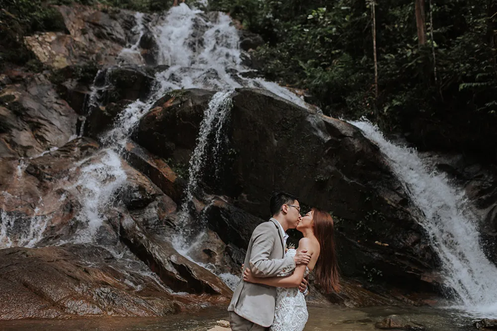 Photo by Anson Photography. theweddingnotebook.com