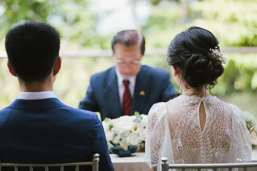 Photo by Studiokel Photography. theweddingnotebook.com