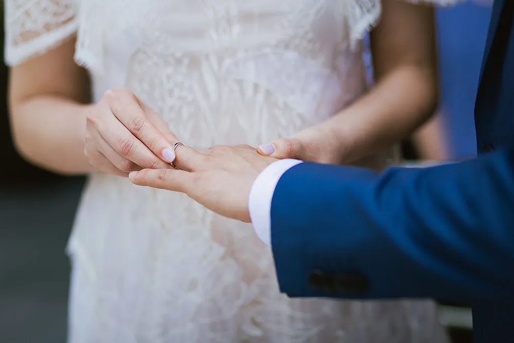 Photo by Studiokel Photography. theweddingnotebook.com