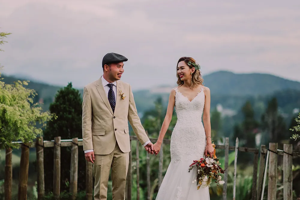Photo by Chong Yee Photography. theweddingnotebook.com