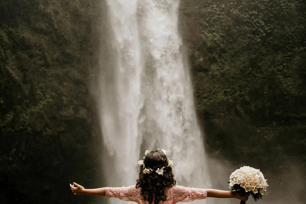 Photo by Fire Wood and Earth. theweddingnotebook.com